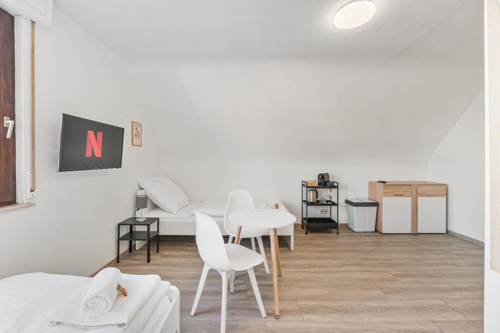 Home2Stay Apartmenthaus Heilbronn City Kitchen Parking Highspeed Wifi Washroom Extérieur photo